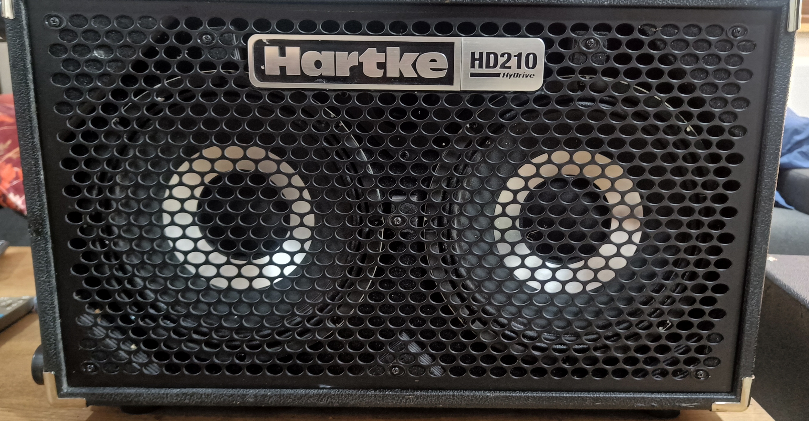 Vends Cab Hartke HD210