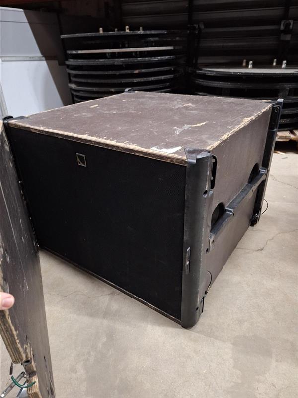 Renfort de grave L-Acoustics SB18 – 1×18" – 2 760 € unité (8 dispo)