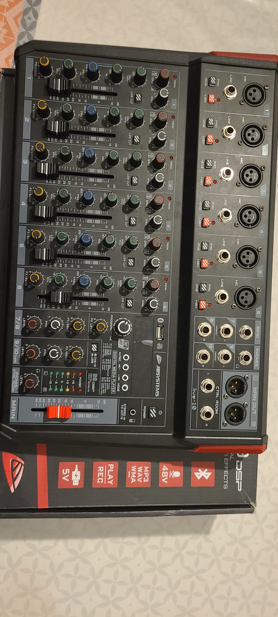 VENDS TABLE MIXAGE JBS LIVE-10 TRES BON ETAT