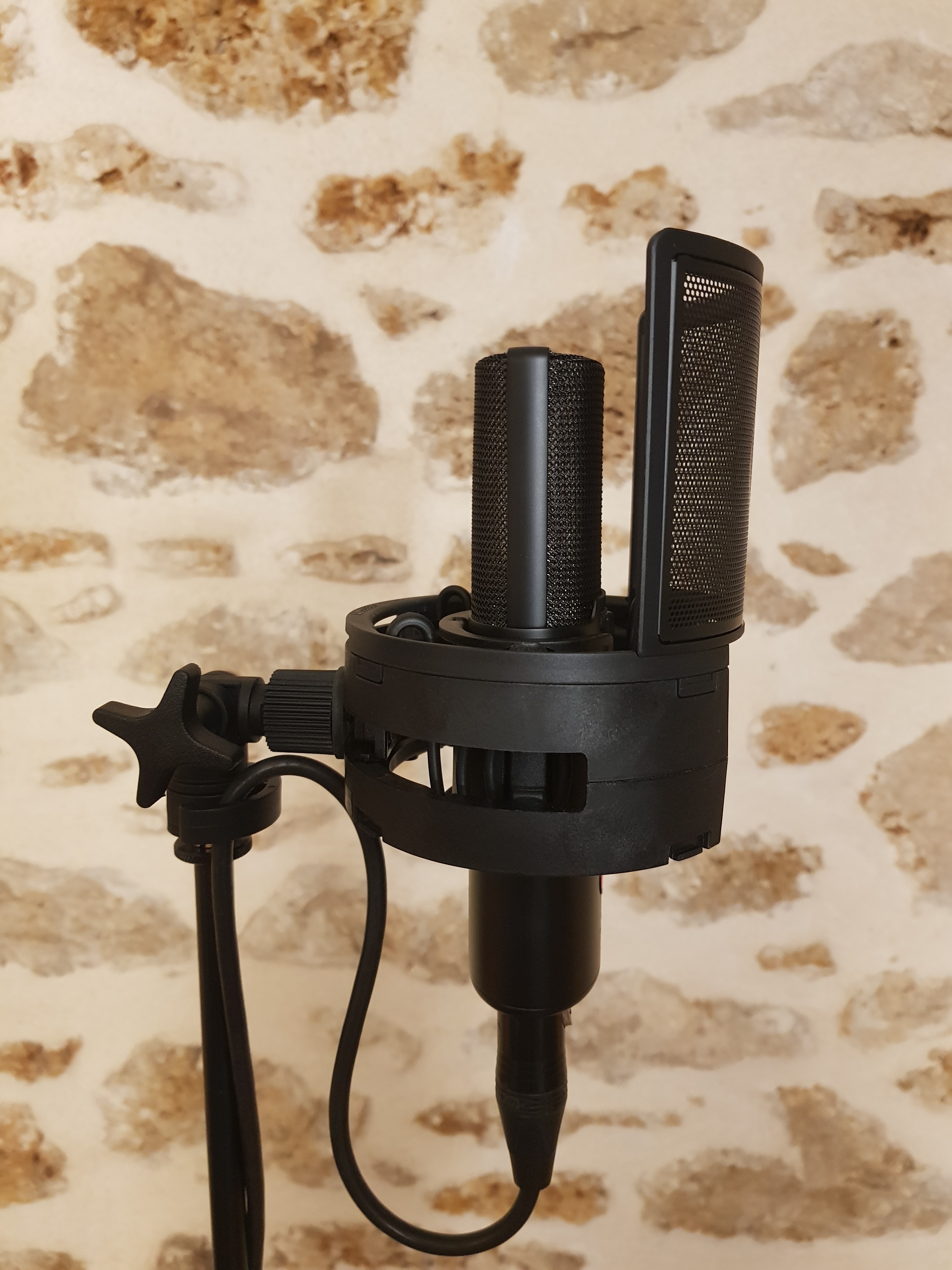 Aim Inspire Antipop Side