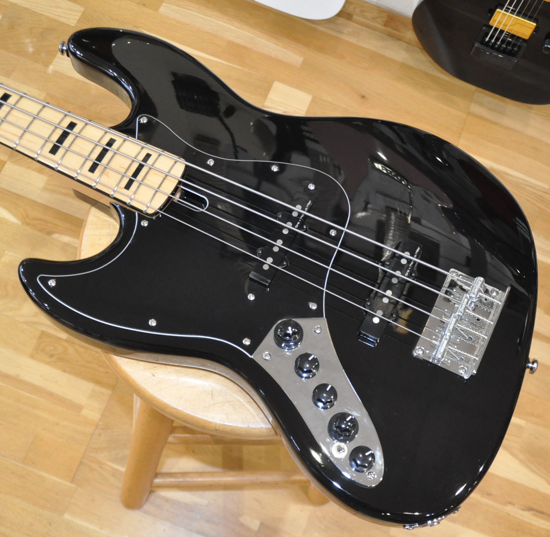 Marcus Miller V7 Vintage Alder 4 LH BK MN 2nd Gen (2020)