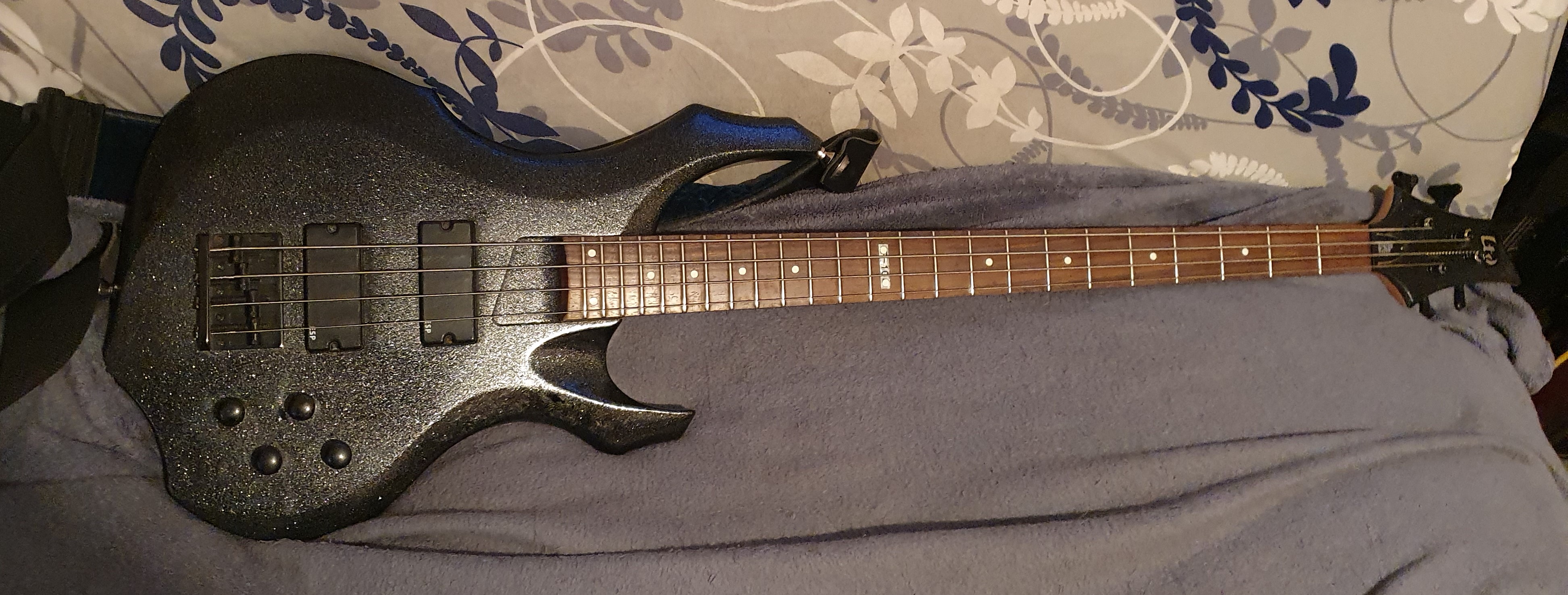 Basse LTD active F-104