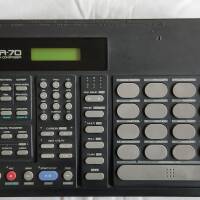 BOITE A RYTHME ROLAND R70