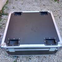 FLIGHT CASE pour projecteur avec alimentation à l’intérieur beamZ