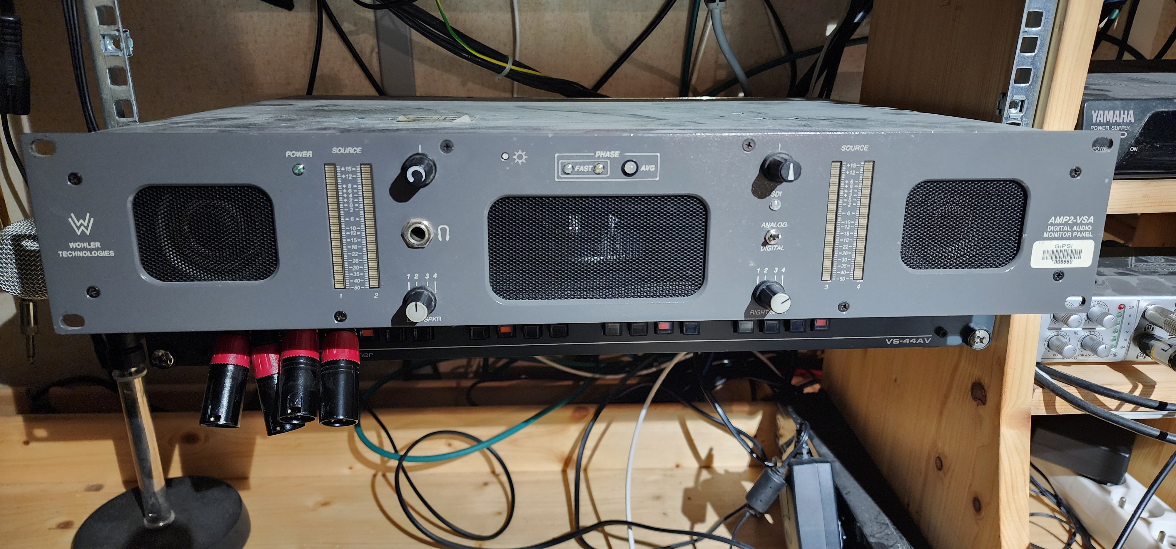 Vends Moniteur de haut-parleur audio numérique Wohler AMP2-VSA