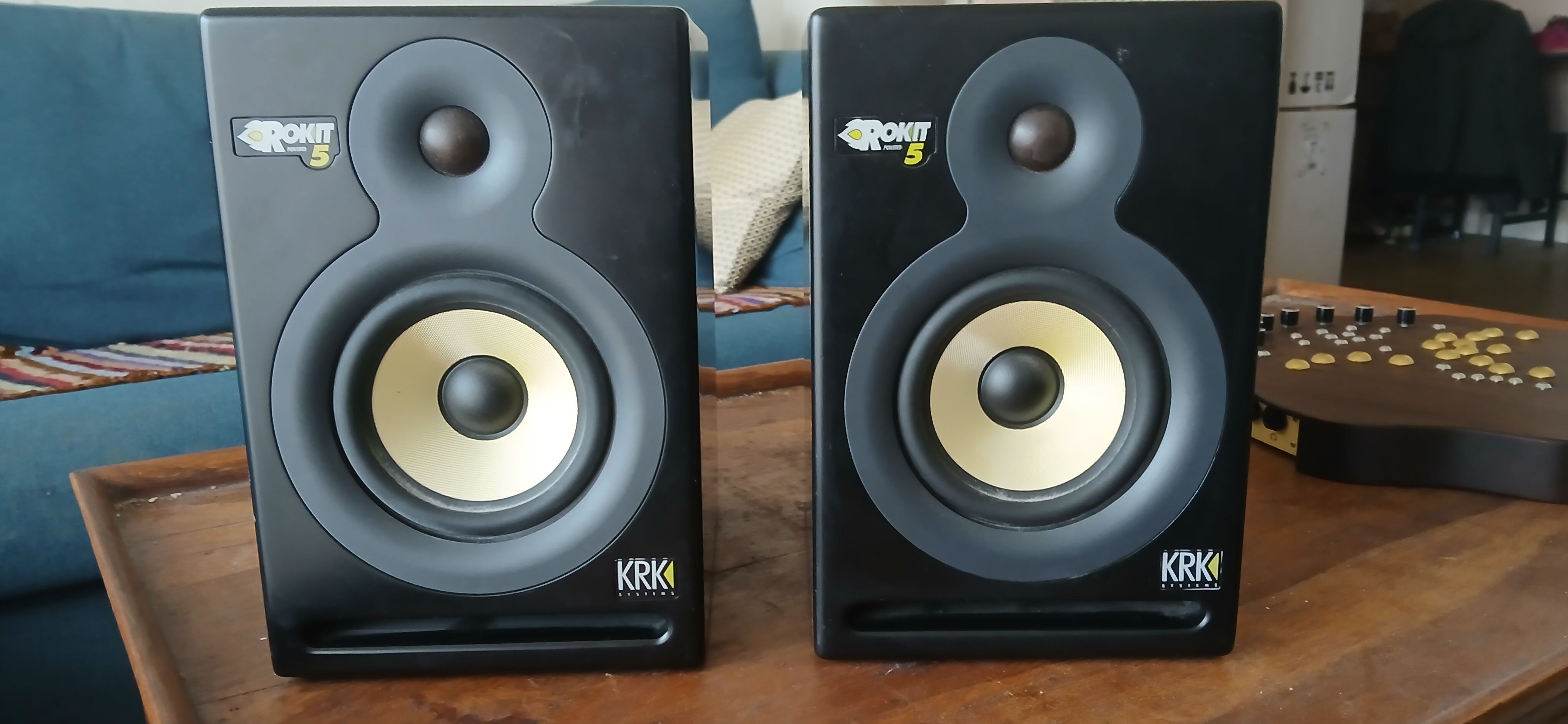 Krk rokit powered 5