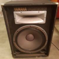 Vends baffle amplifiée Yamaha KS 100