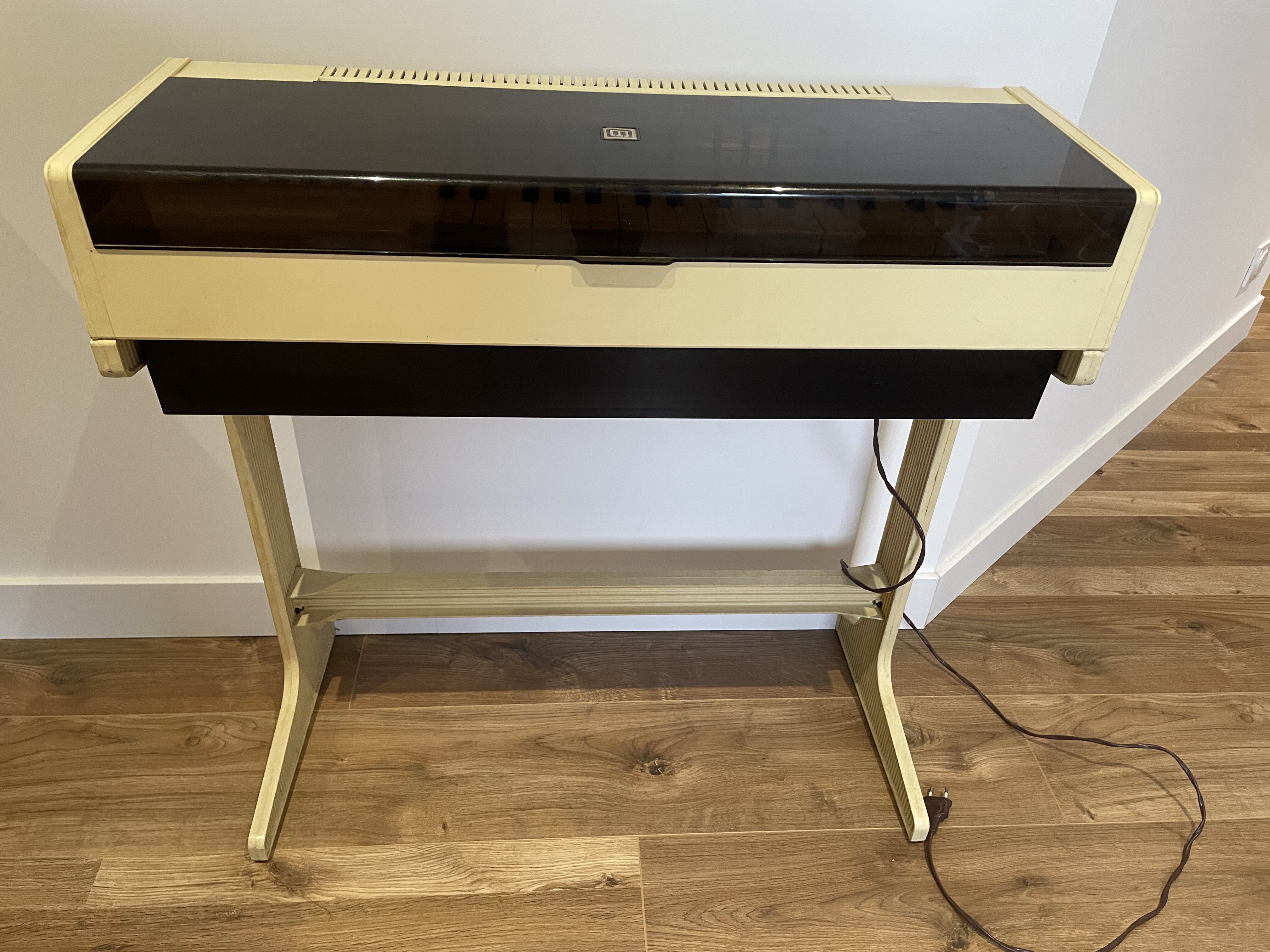 Orgue Magnus années 1970 avec accords fonctionne parfaitement