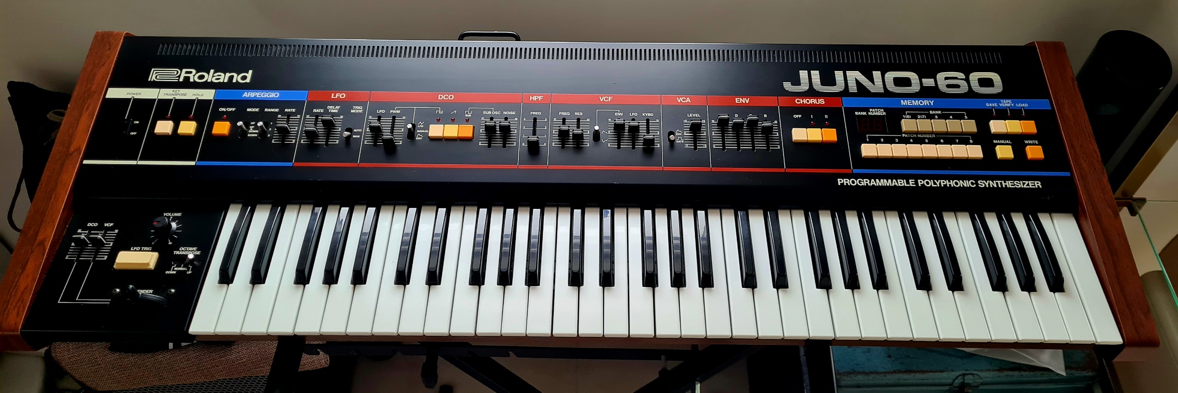 Roland Juno-60
