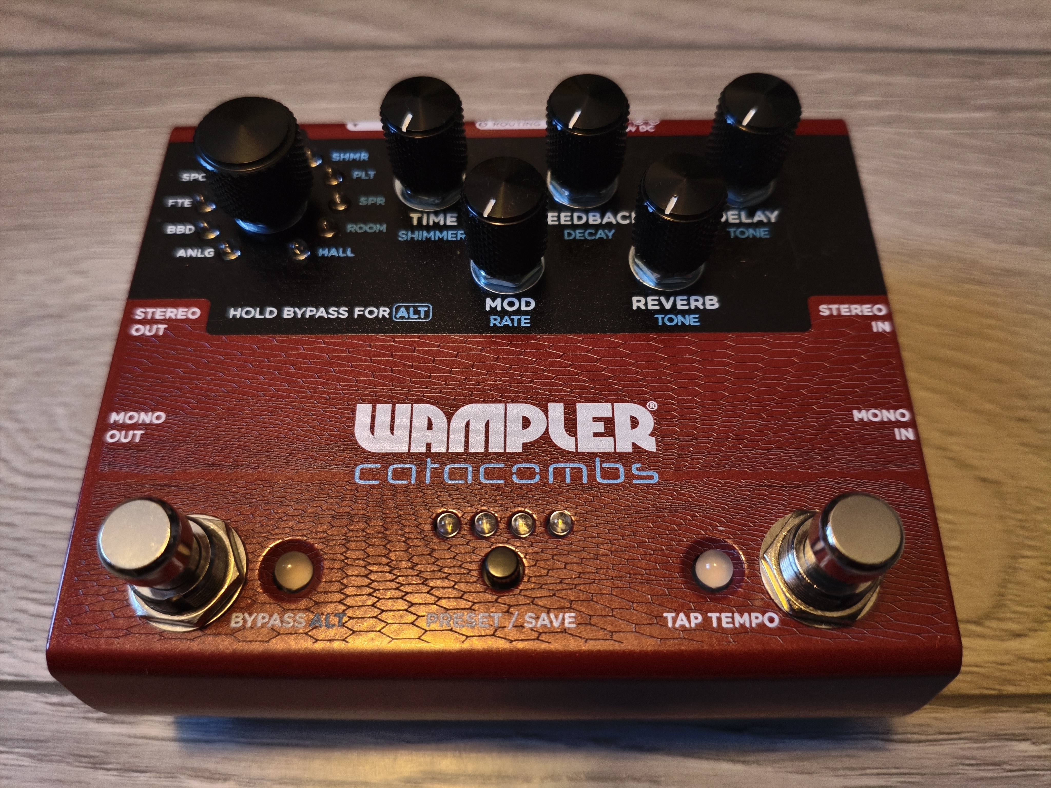 Vends delay/reverb Wampler Catacombs