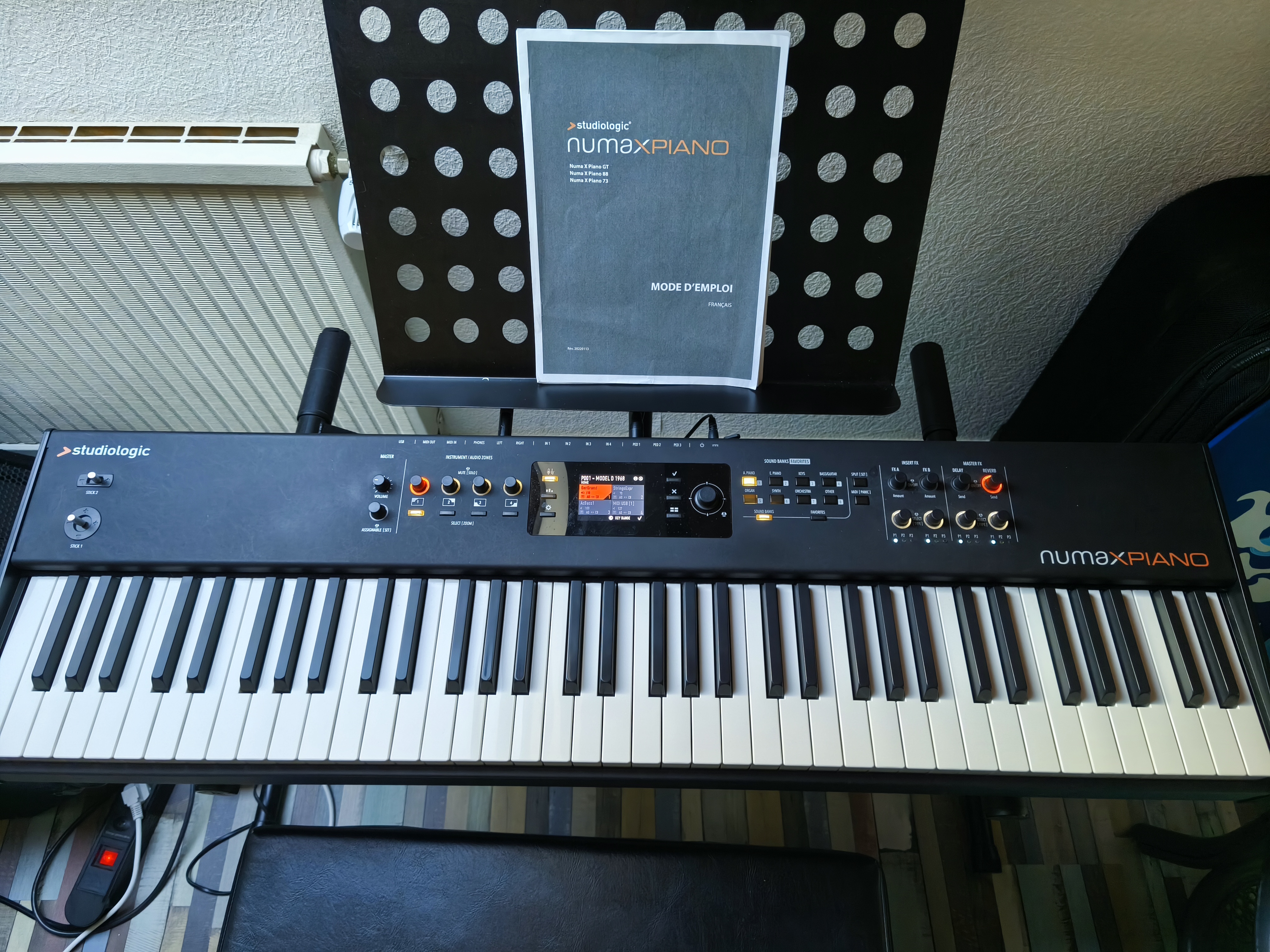 Vends piano de scène Studiologic Numa X piano 73
