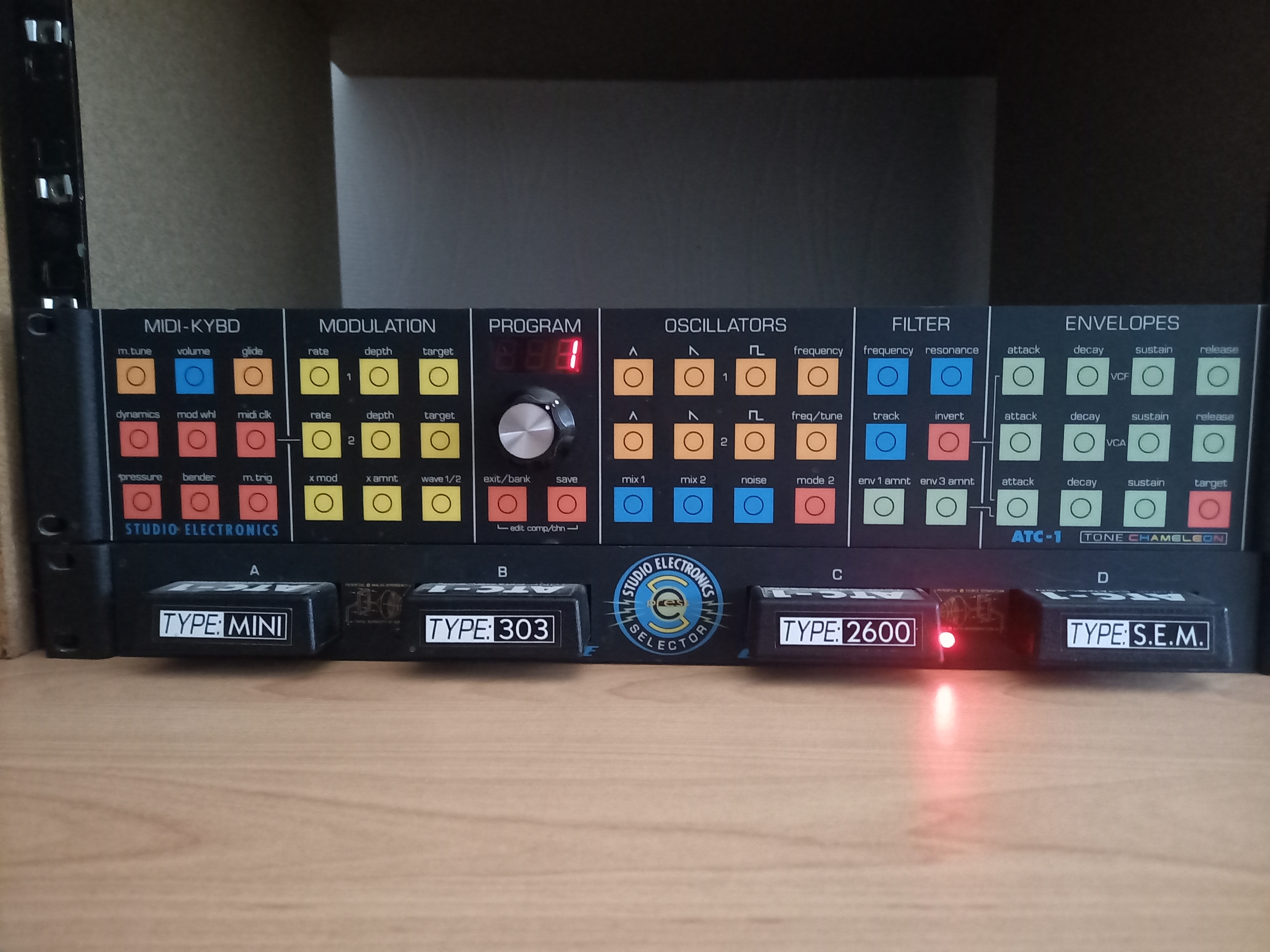 Vends Studio Electronic ATC 1 avec rack 4 filtres 