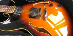 Guitare Ibanez AS73 Sunburdt + flycase