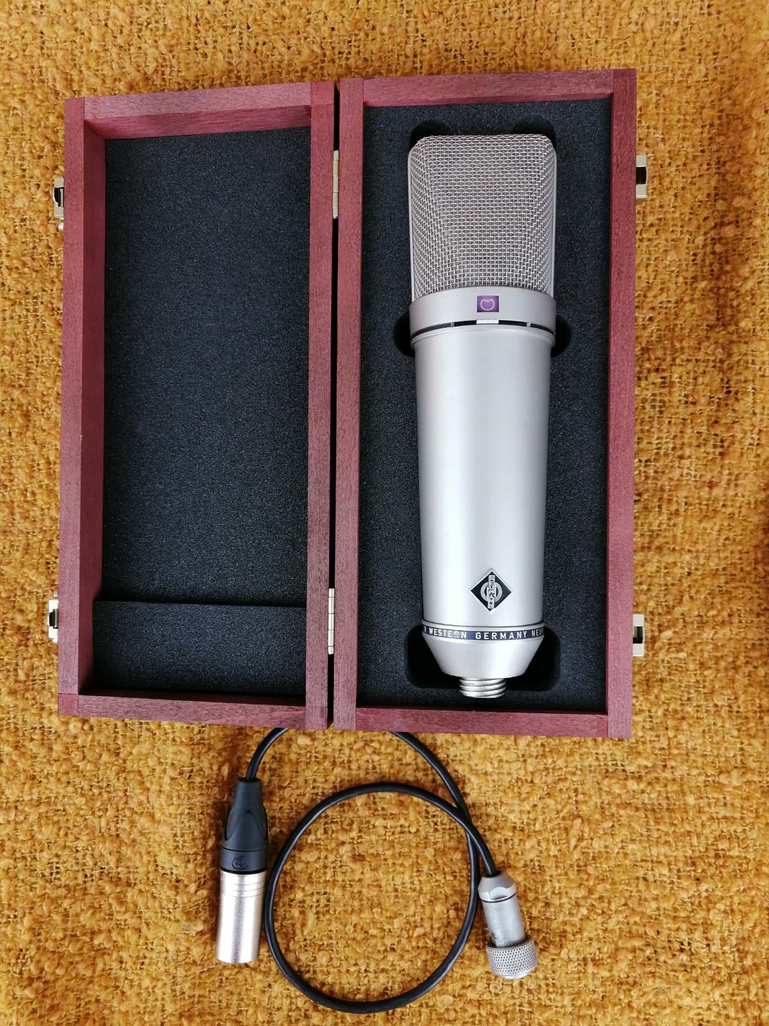 Neumann U397