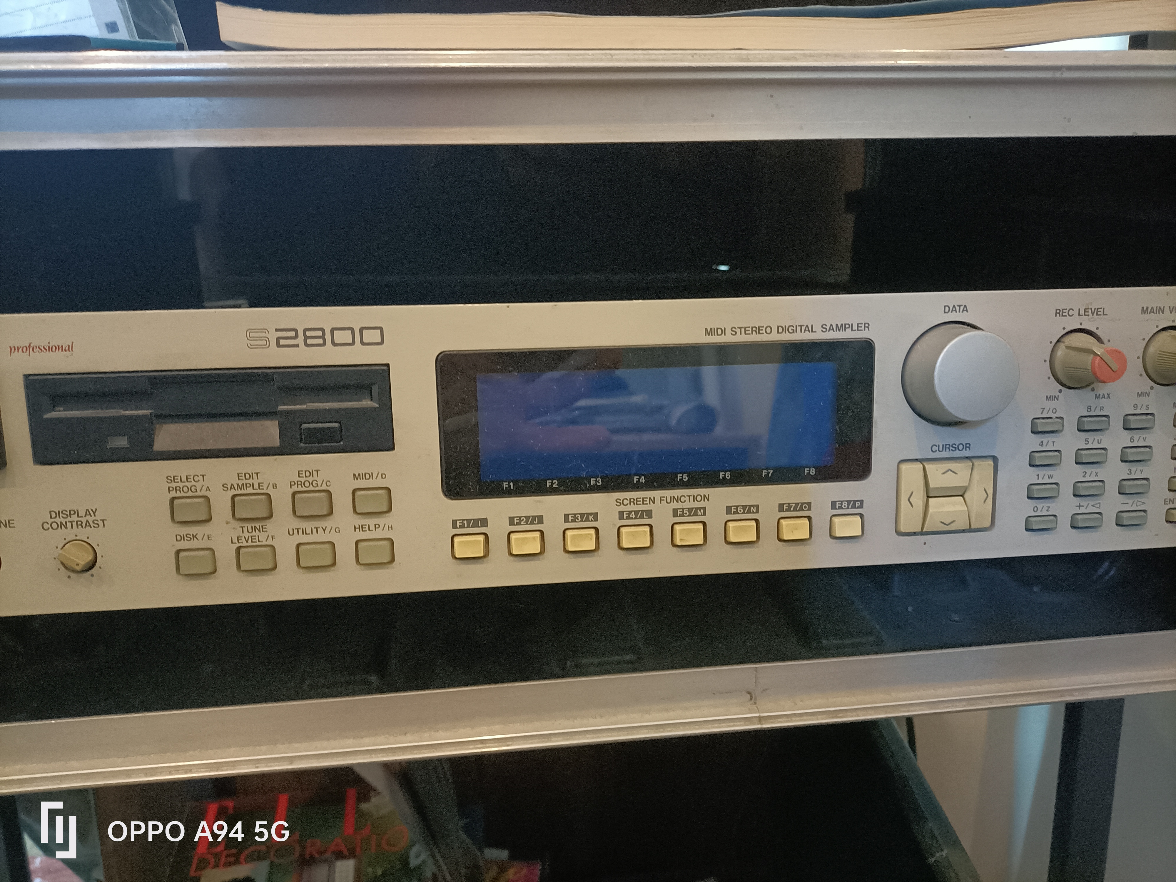 Sampler Akai S2800 en parfait état + flight 