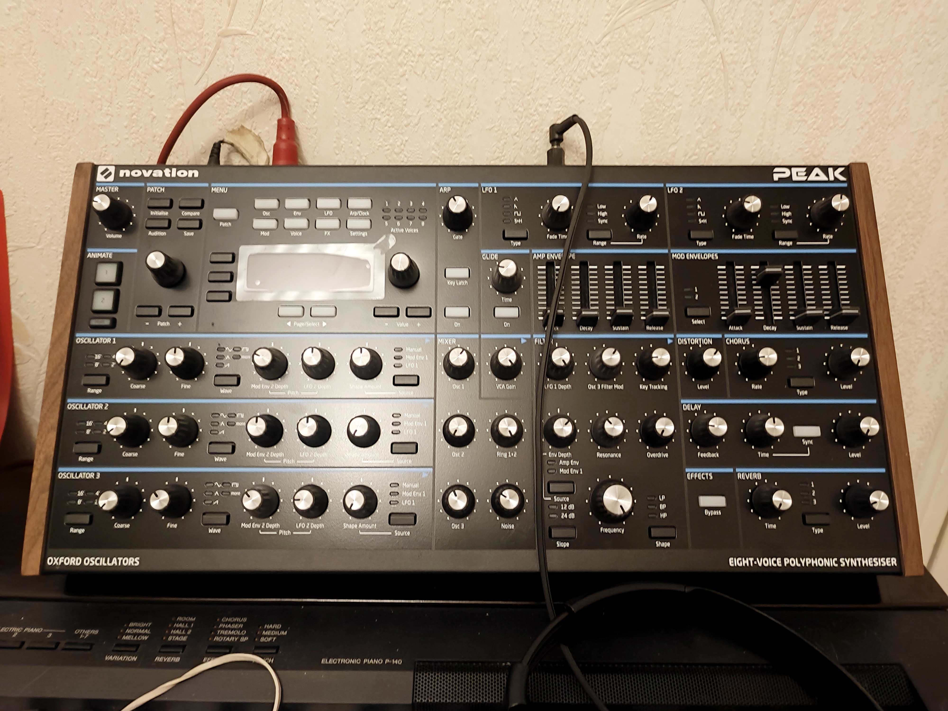 Novation Peak première main avec sa boite