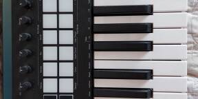 Vends Novation Launchkey MK3