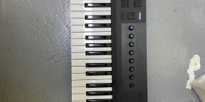 Vends Komplete Kontrol A49