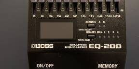 Vends BOSS EQ 200