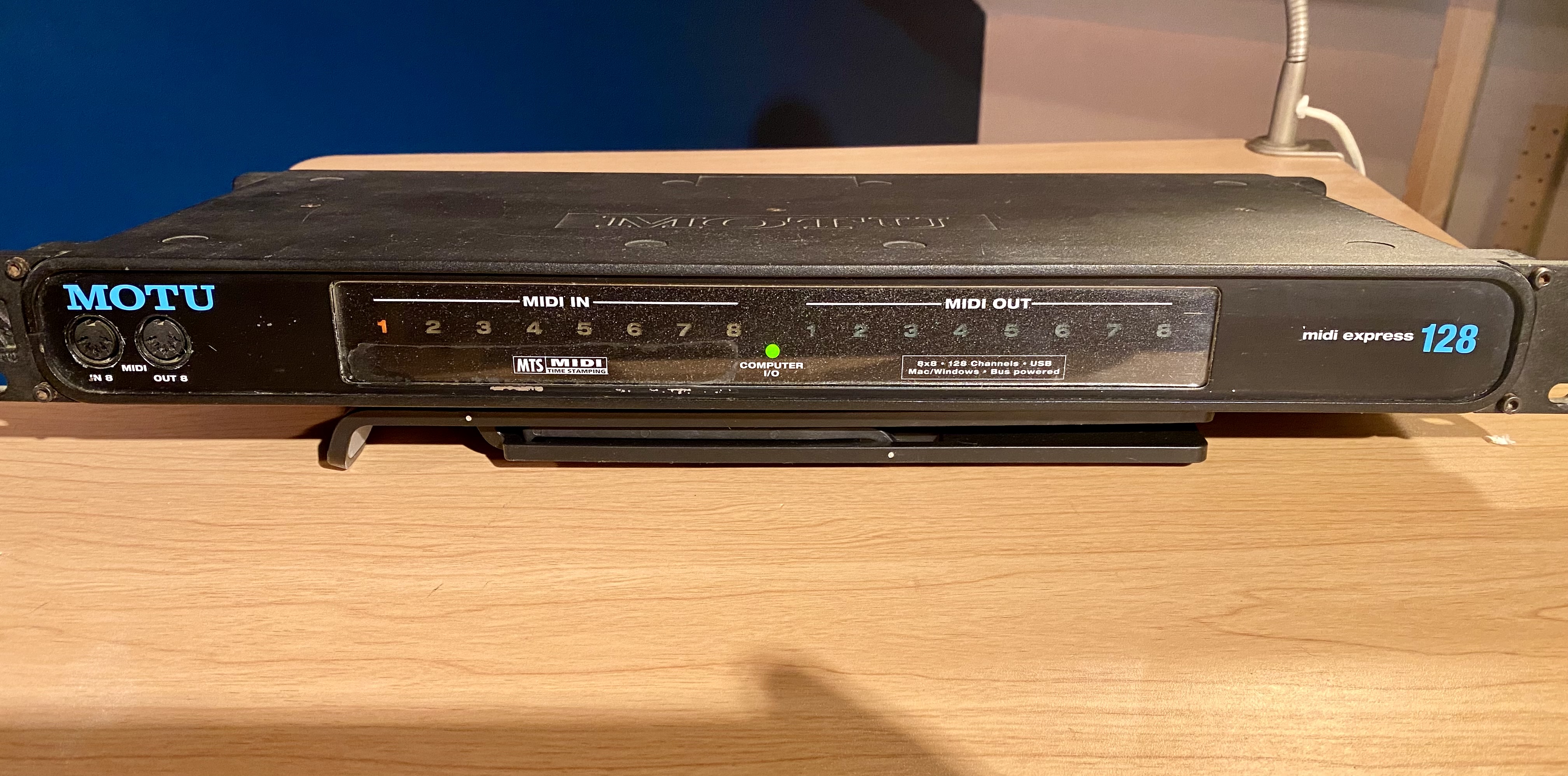 Vends Motu midi express 128