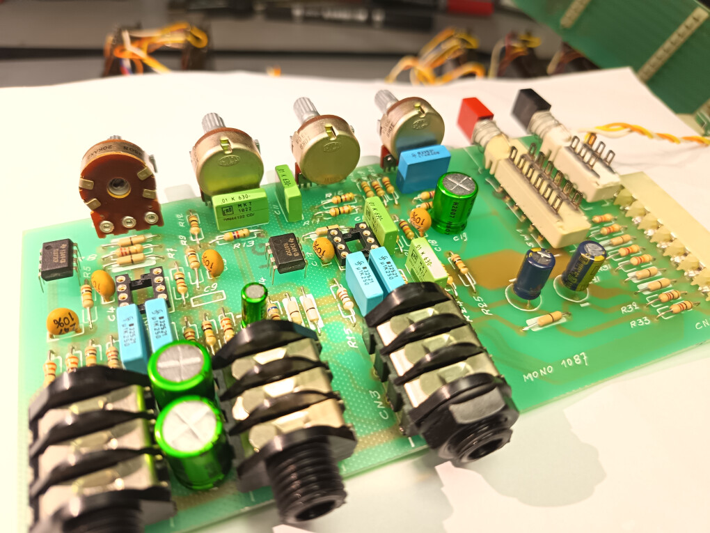 6682197.jpg 6682197.jpg