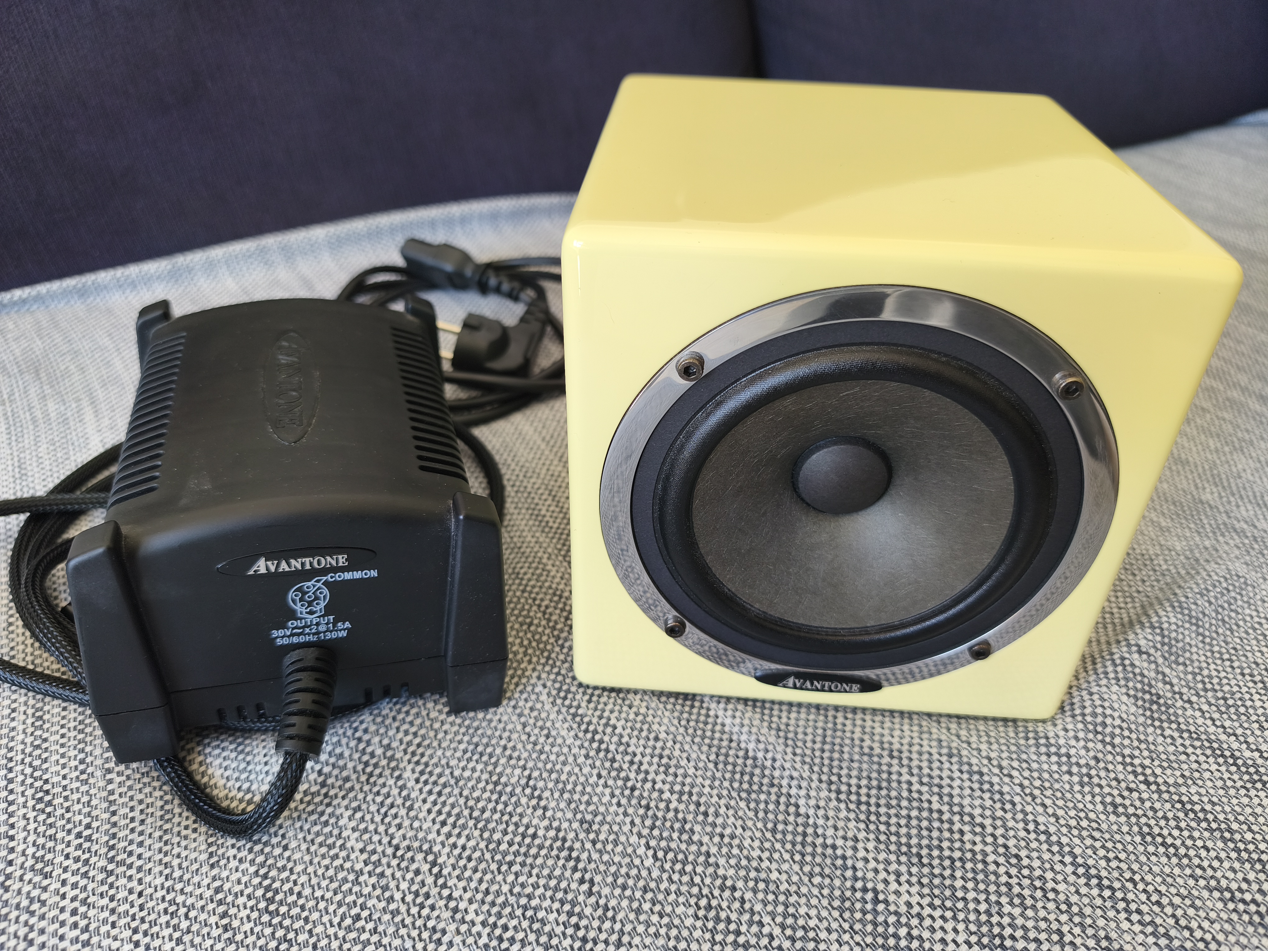 Vends Avantone Mixcube active