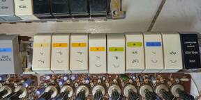 Pièces Korg Sigma dont switchs .