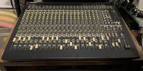 Behringer Eurodesk MX2442A