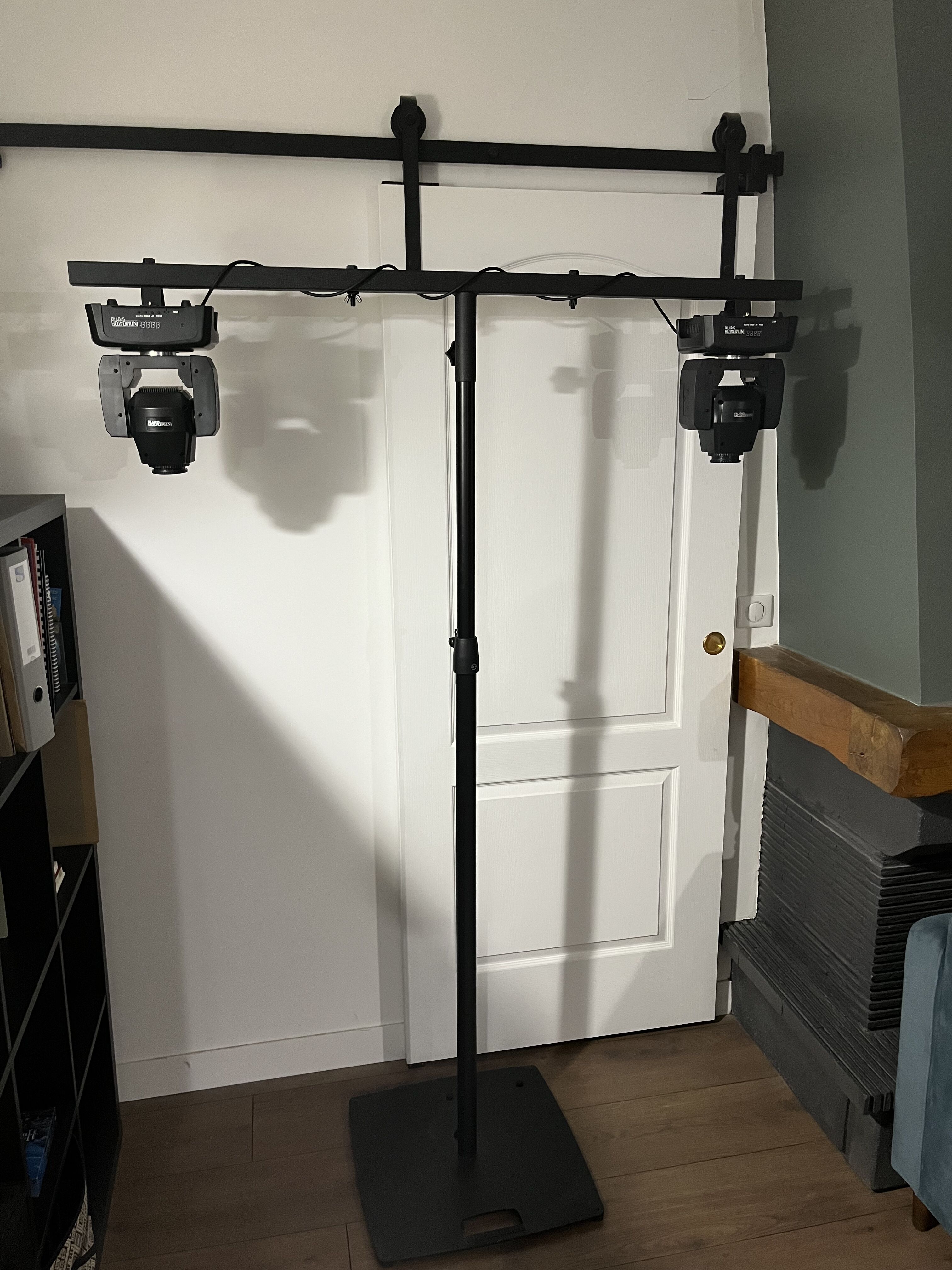 Vends ensemble de 2 lyres Intimidator spot 110 et 1 derby Eurolight Z-4000