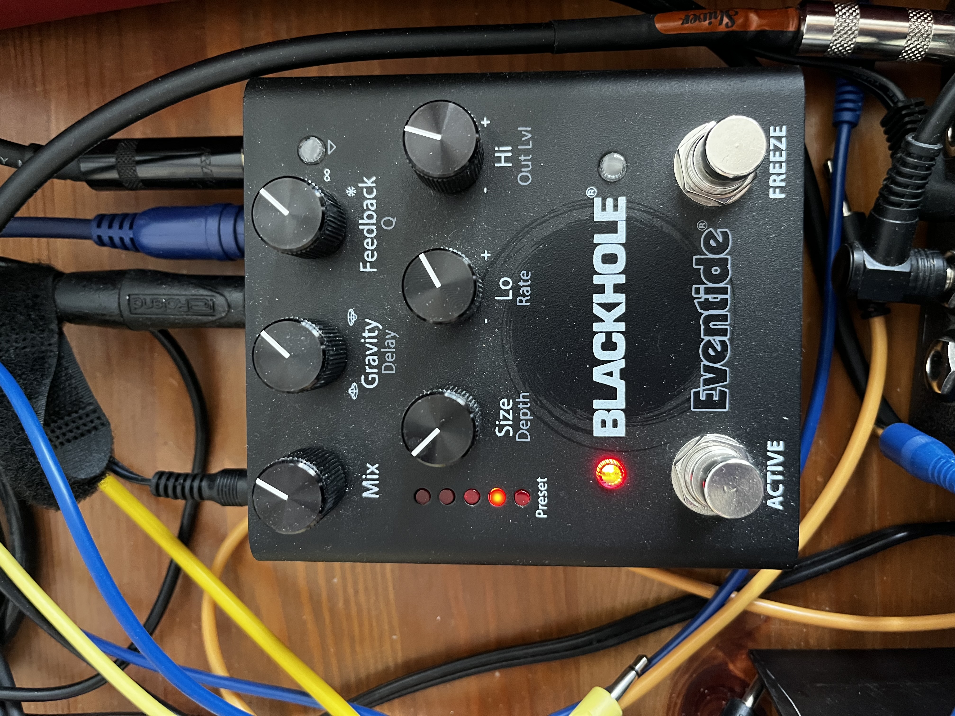 Vends cette pédale, en tres bon état, comme neuve.