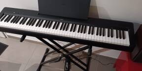 clavier yamaha P-145 B