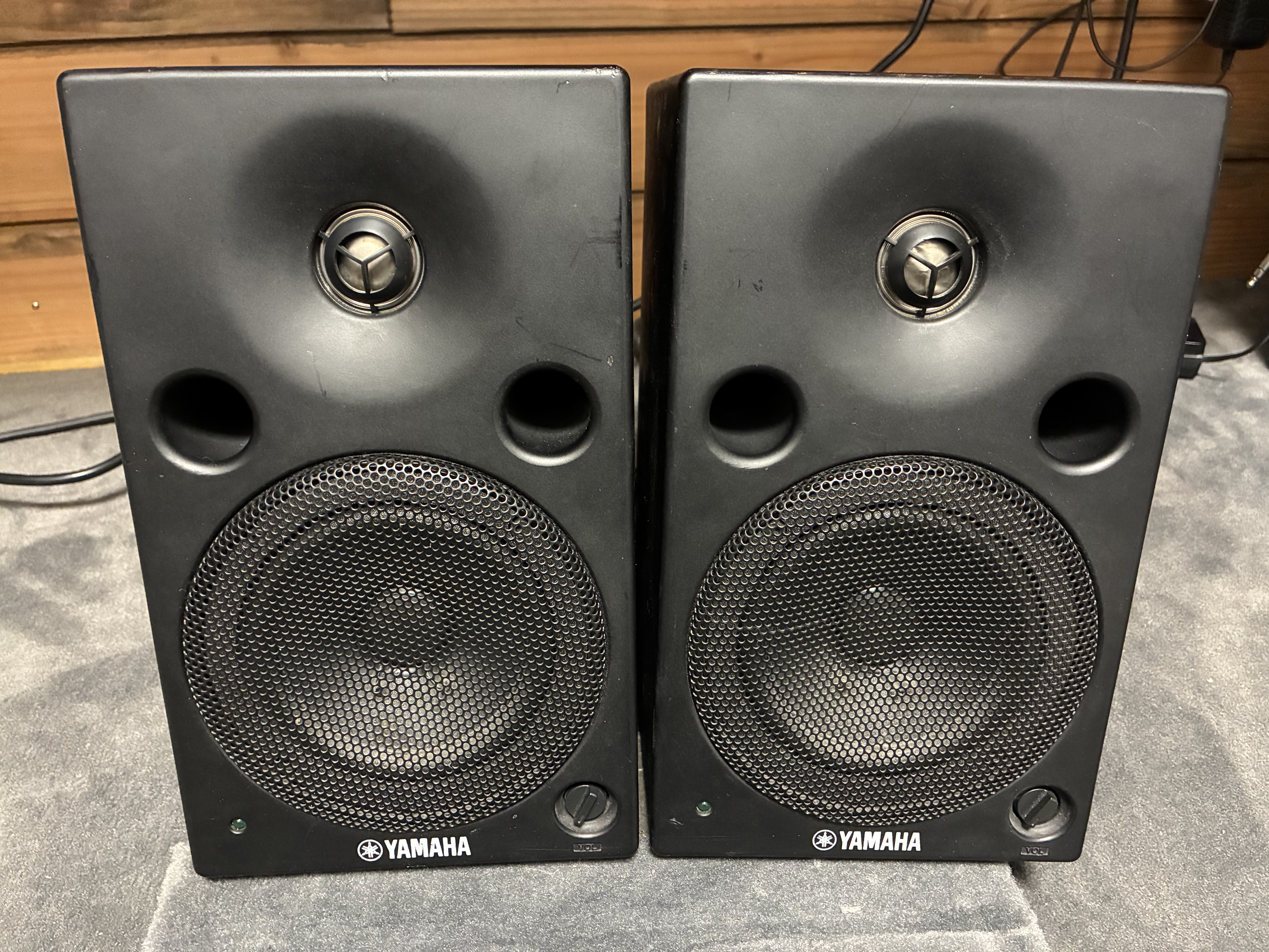 Vends enceintes monitoring yamaha