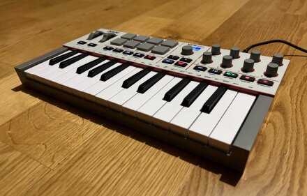 MPK MINI IV 13 MPK MINI IV 13