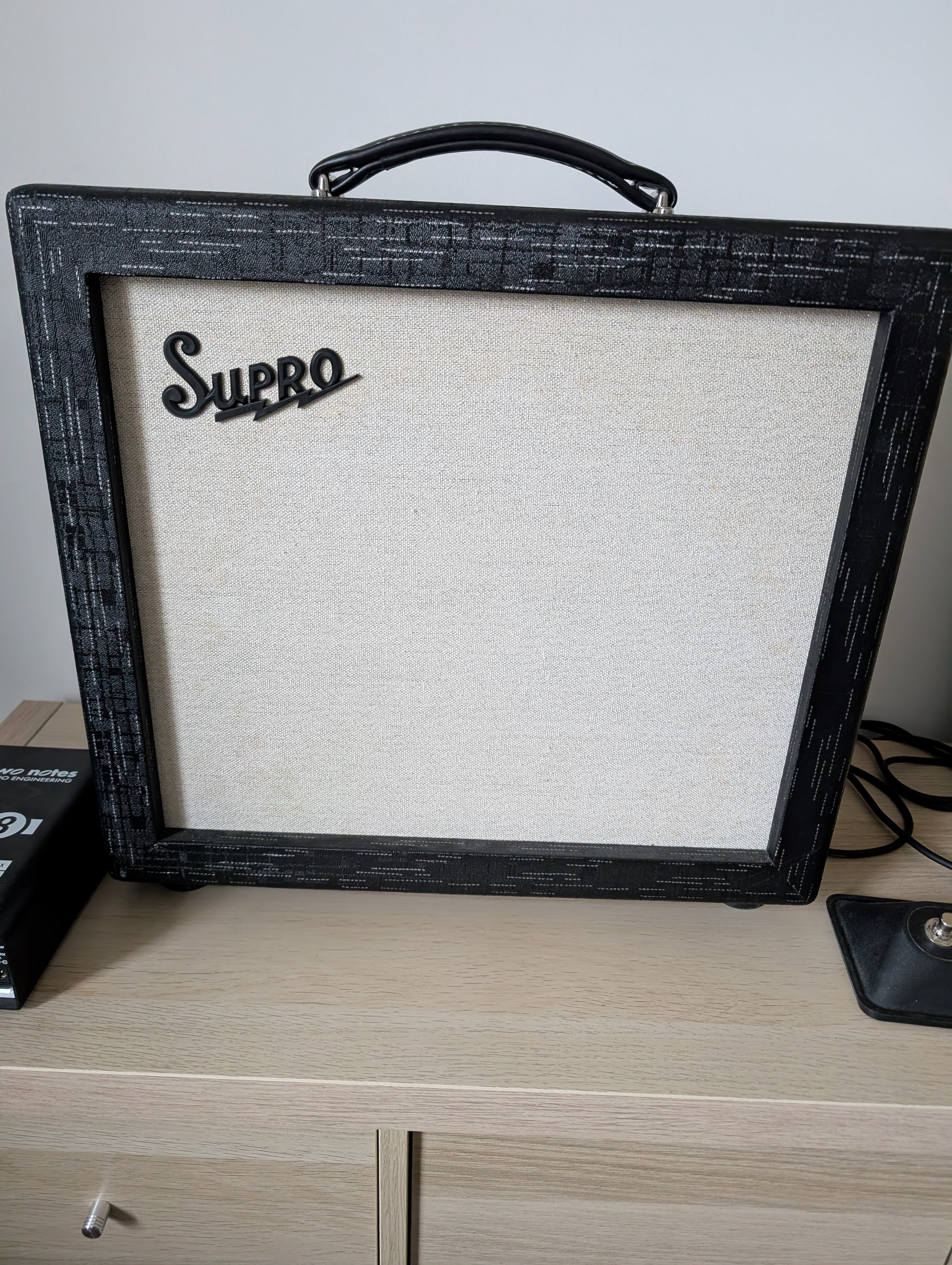 Vends ampli SUPRO Amulet 1x12