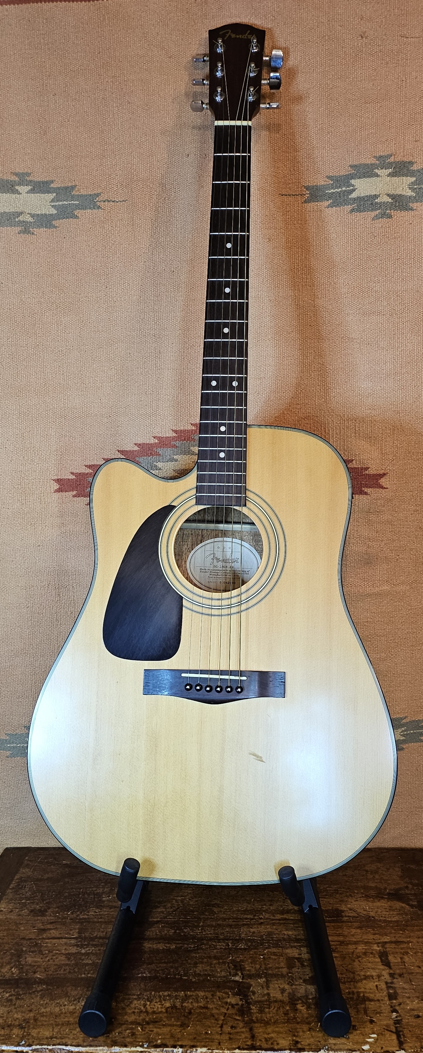 Guitare electro-acoustique Fender DG-10CE gaucher + housse + stand + divers 