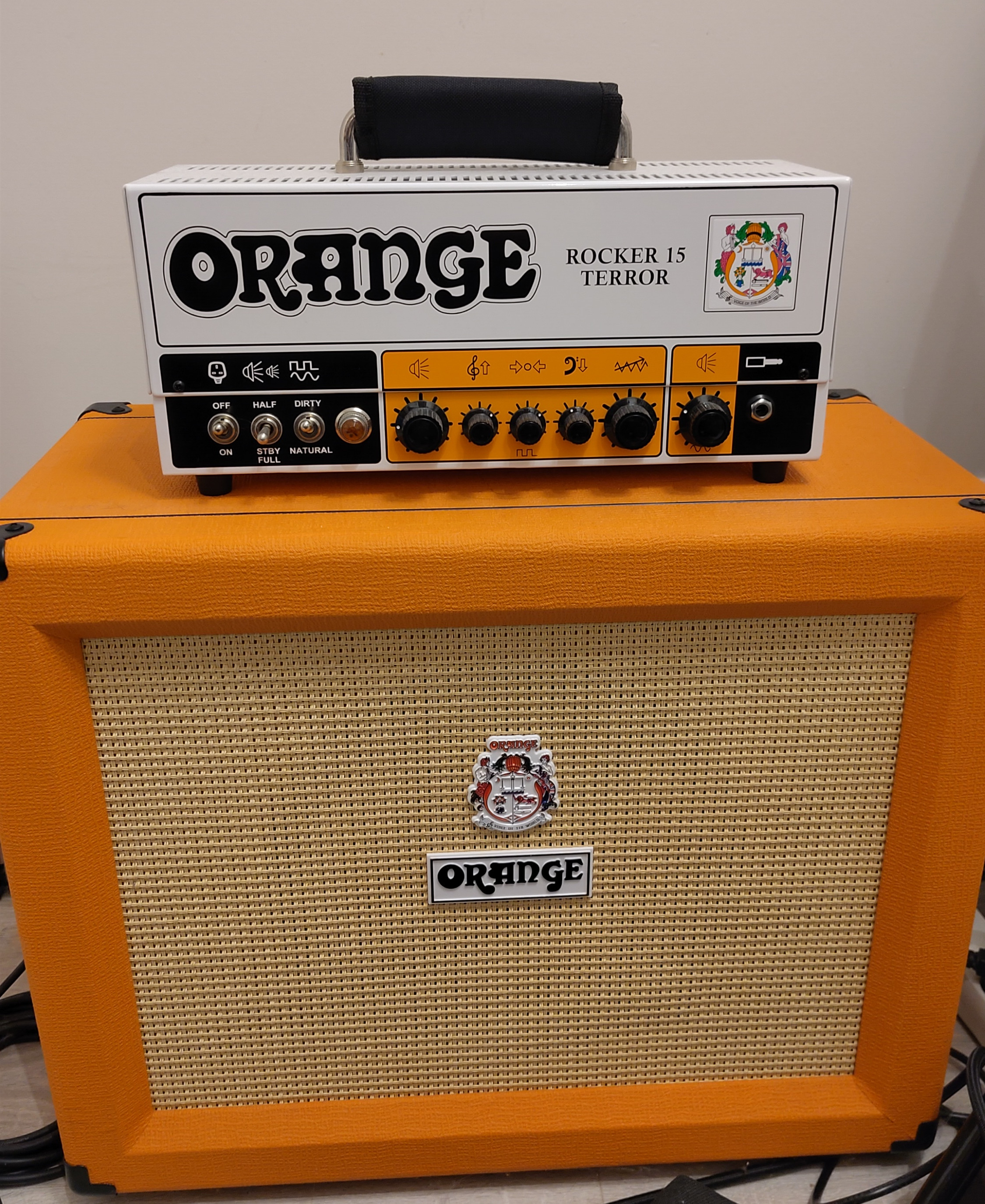 Orange Rocker 15 Terror + Baffle PPC11+ housses2
