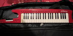Vends Roland Keytar AX1 rouge