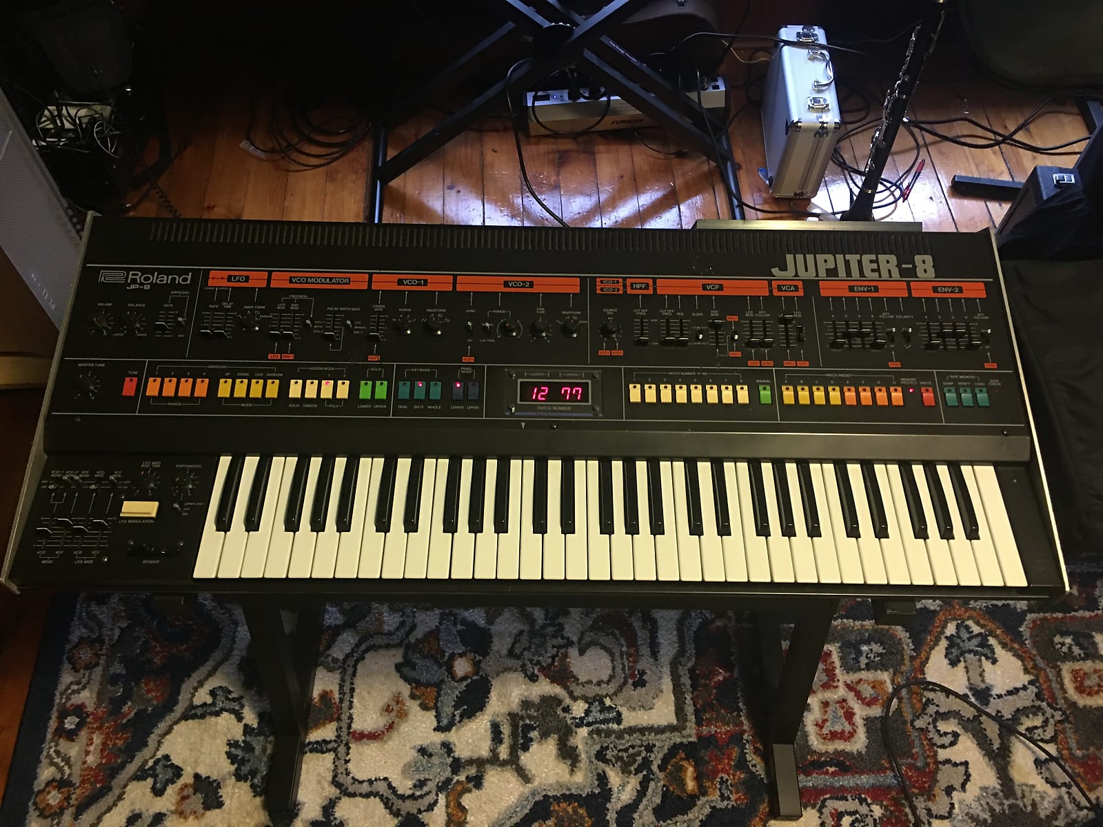 Roland Jupiter-8 en bon état