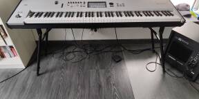 Vends KORG NAUTILUS AT 88 GREY