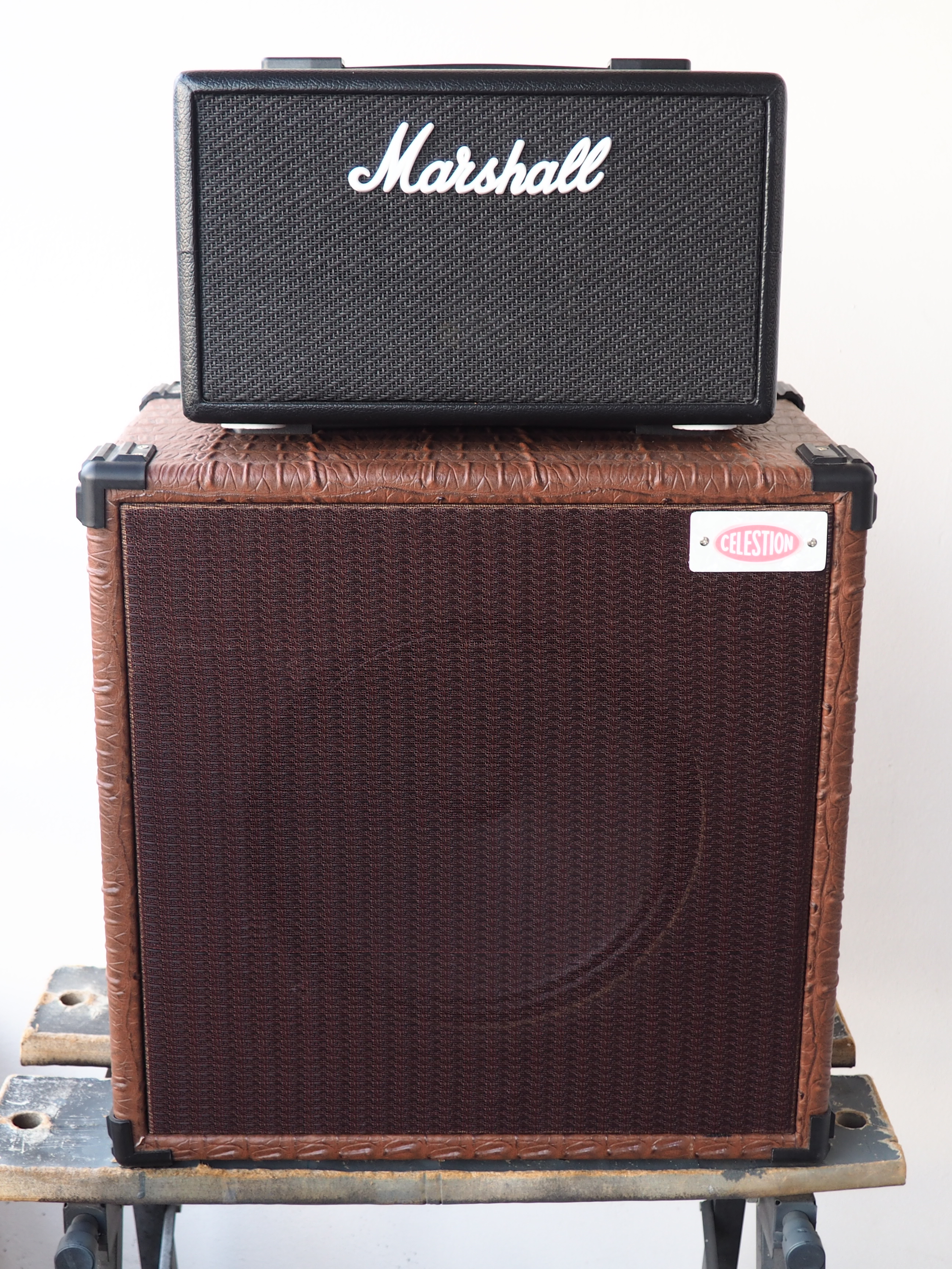 Vends tête d'ampli MARSHALL CODE 25 +Baffle Celestion 12"