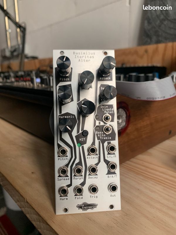 Basimilus tres bon état envoi offert