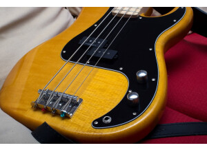 Squier Vintage Modified Precision Bass - Amber Maple
