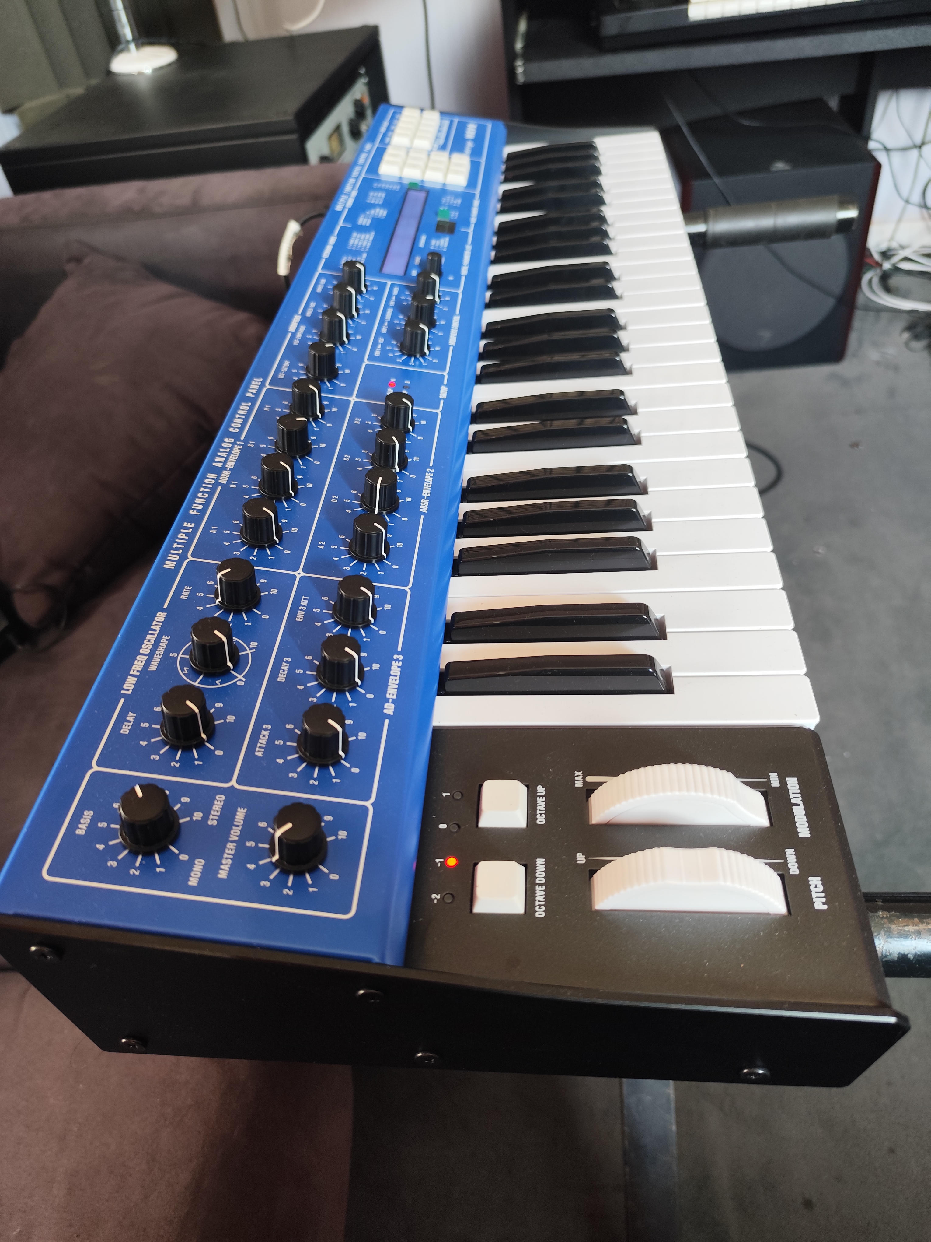 Vends Behringer Wave