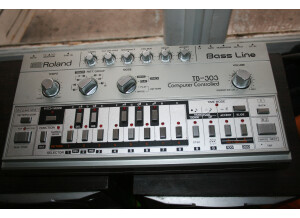 Roland TR-606 (76831)