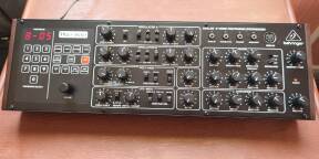 Vends Behringer Pro-800