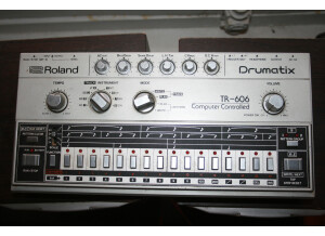 Roland TR-606 (2215)