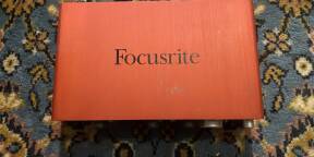 Vends Focusrite Scarlett 2i4 1er génération
