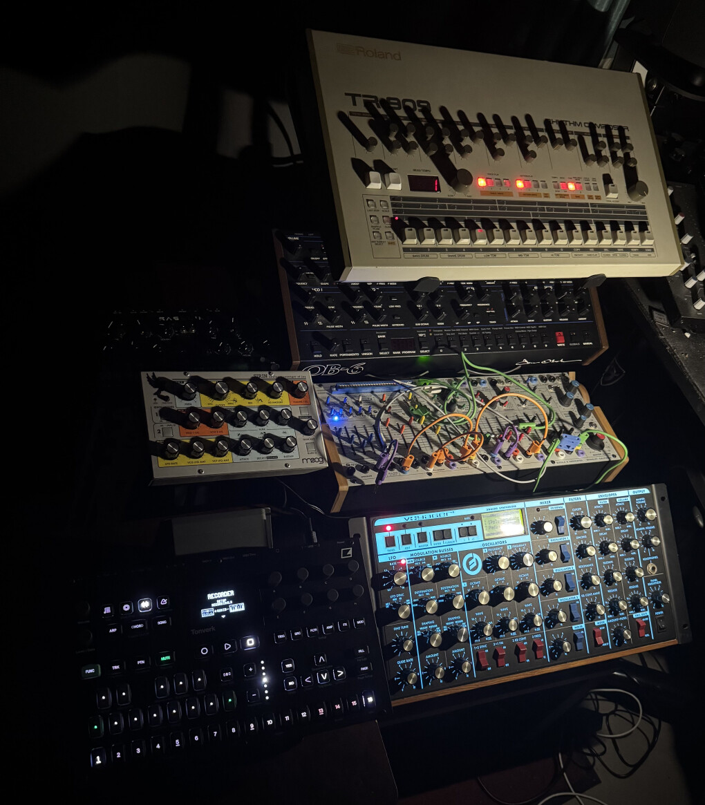 6687508.jpg 6687508.jpg