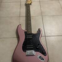 Vend Stratocaster squier