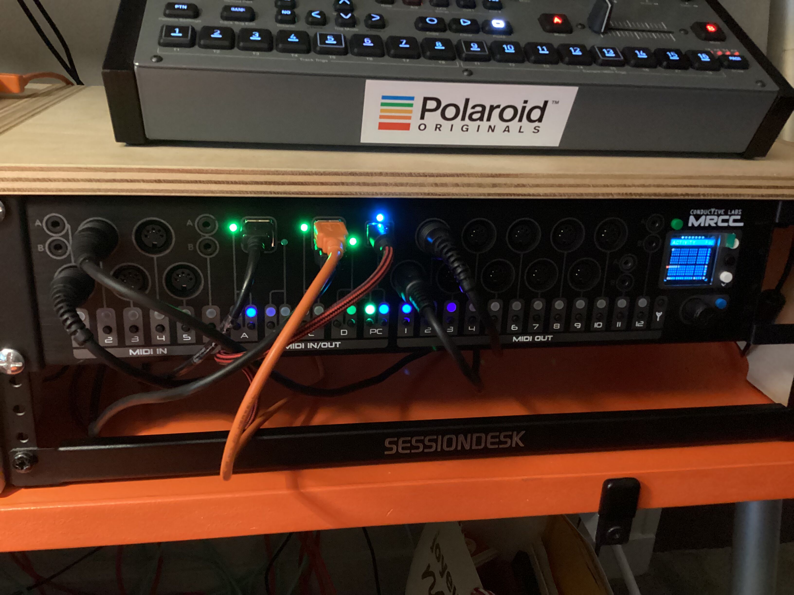 MRCC en parfait état plus équerres de mise en rack